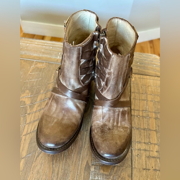 Like New Freebird by Steven Sammi Brown Leather Bootie, Size 7 - Picture 3 of 7